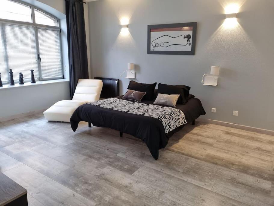 Grand Appartement Pres De La Cathedrale De Quimper Eksteriør bilde